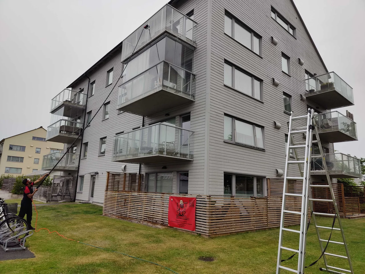 Professional facade cleaning service